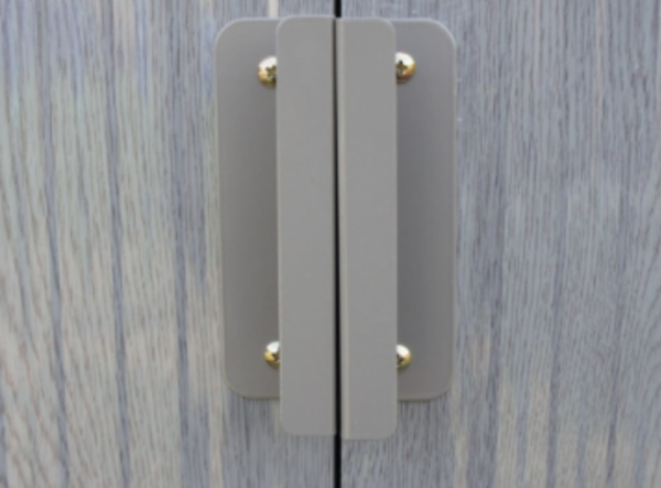 Abri extérieur en métal imitation bois – Robuste et sans entretien - Image 4
